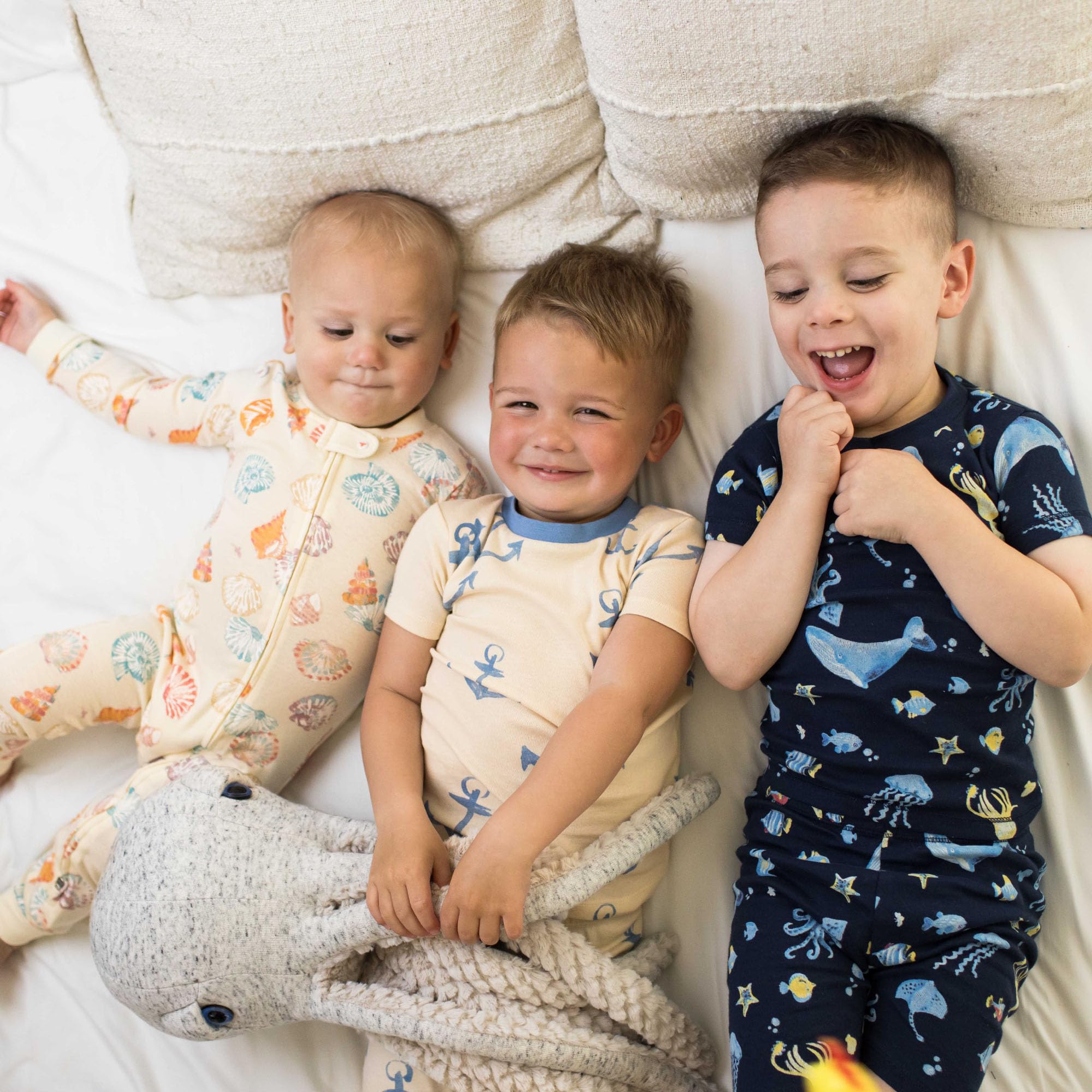 Burt's Bees Baby Boys Pajamas, Short Sleeve Tee and Shorts 2-Piece PJ Set, 100% Organic Cotton - Image 3